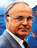 https://upload.wikimedia.org/wikipedia/commons/thumb/a/ae/Helmut_Kohl_1989.jpg/120px-Helmut_Kohl_1989.jpg